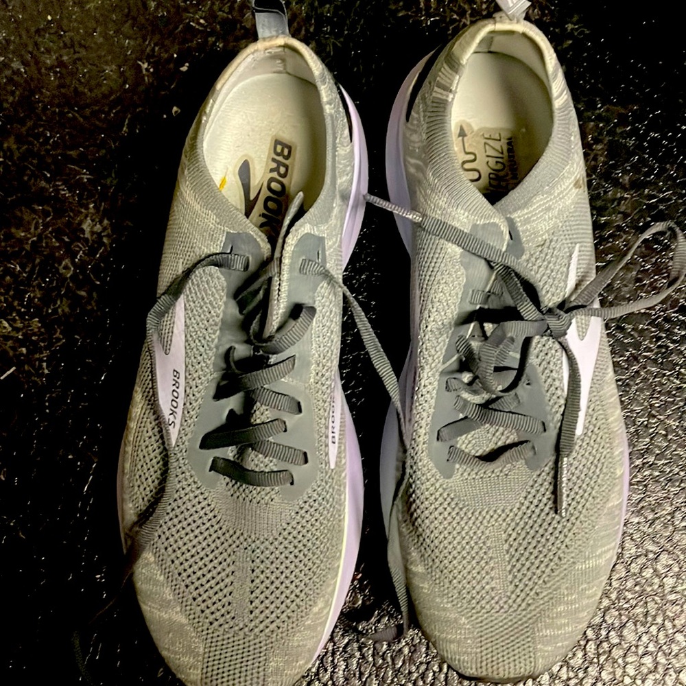 Brooks Levitate gray shoes worn a handful of times.